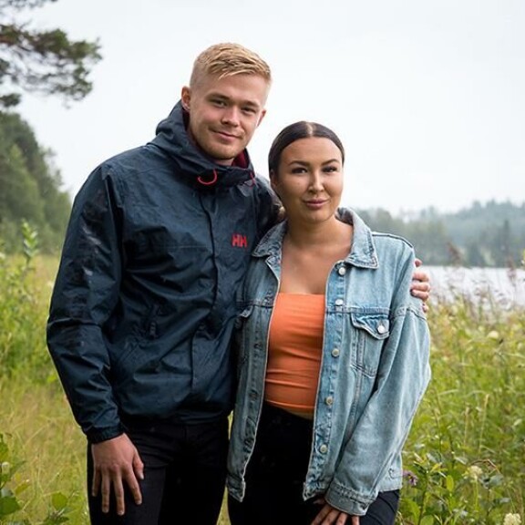 Jonna antautui sinkku-Tinon viettelykselle Temptation Islandille. tis jonna ja tino