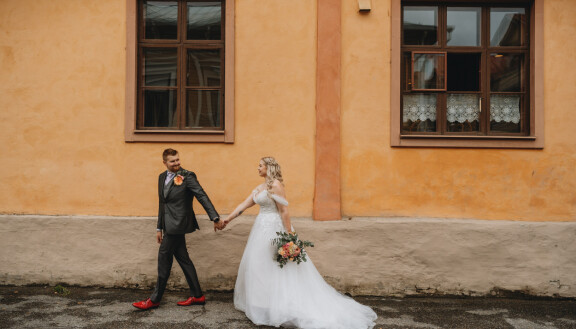Ennen kuin parin rakkaustarina alkoi, olivat he monta vuotta ystäviä. Unelmahäät
Eveliina ja Jere