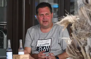 Jethro Rostedt jakaa Espanjassa asuvan kodittoman Sinin ikävät uutiset