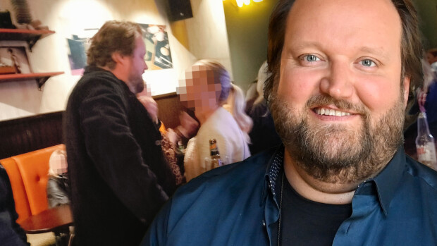 Sami Hedberg hämmästytti Helsingin yössä: pyöritti ja nauratti useita blondeja