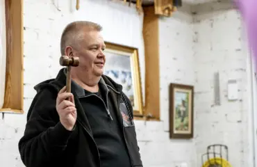 Oho! Markku löytää Aki Palsanmäen pää paketoituna