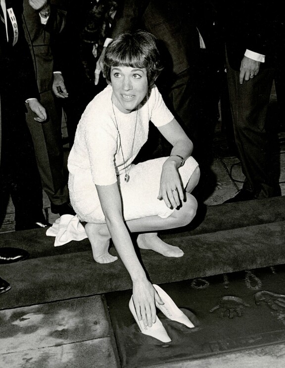 Julie pääsi kuuluisuuksien Walk of Fame -kadulle jo 1966.