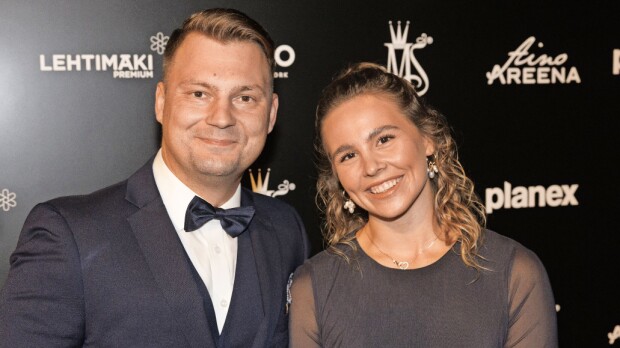 Vasta eronnut Eveliina Uosukainen pohtii sinkkuelämää