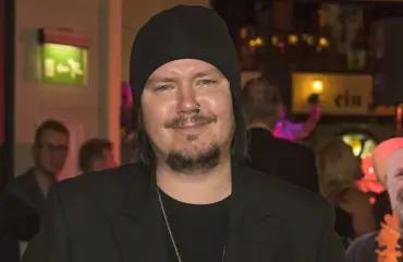Eronnut Aki Tykki palasi someen – itkuinen video