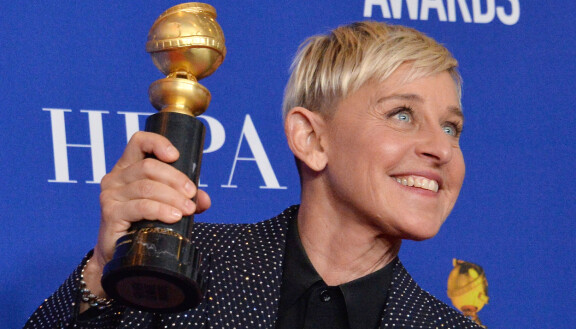 Ellen DeGeneres palkittiin Golden Globe -gaalassa Carol Burnett -palkinnolla tammikuussa 2020. Hän juonsi omaa Ellen talk show'taan vuosina 2003–2022.