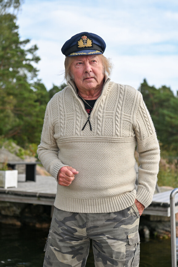 Danny pahoitti mielensä Reetun vetäydyttyä Retrojengi-kiertueelta.