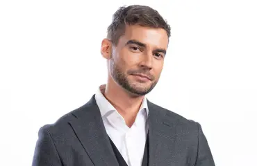 Tältä näyttää Bachelor-Timon uusi rakas − suloinen yhteiskuva!