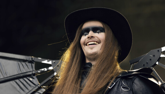 Johannes Holopainen Turon roolihahmossa Wackenin päälavalla.