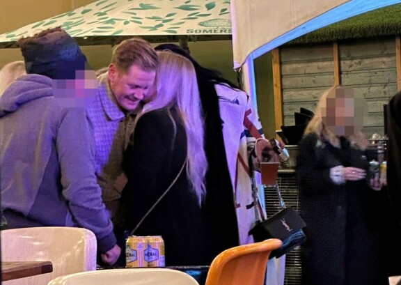 Räps! Petri Kontiola kertoo olleensa vesilinjalla Tampereen yössä. Kuva napattu kello 03.41.