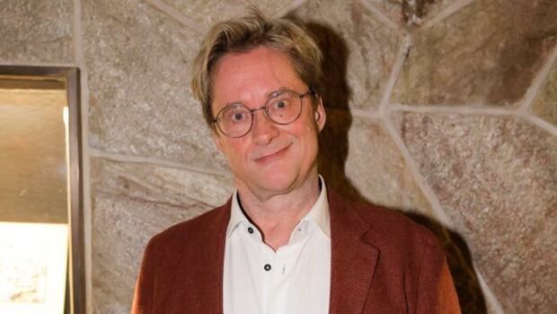 Viikon Kääk-juorut: Mikael Jungner viihtyi lempipuuhassaan – näyttävän brunetti mukana Mikael Jungner