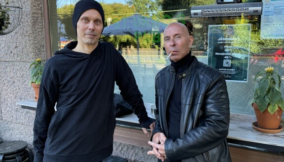 Muusikko Ville Valo ja Stefan on hyvät ystäviä. – Ystävystyimme runsaat 20 vuotta sitten kun tein HIM-yhtyeelle musavideon. Hän on yksi niistä harvoista, joka on nähnyt etukäteen suunnittelemani Scaryboy-valaisimen ja kutsuikin sitä ”näköisekseni ötökäksi”, Stefan naurahtaa.