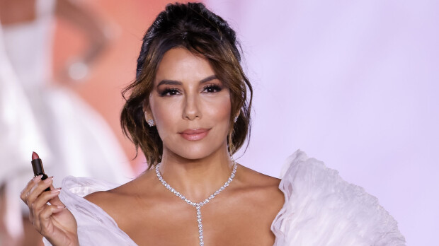 Täydelliset naiset -tähti Eva Longoria tyrmäävänä punaisella matolla