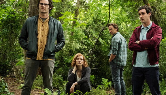 Bill Hader, Jessica Chastain, James McAvoy ja James Ransone elokuvassa Se: Toinen luku.
