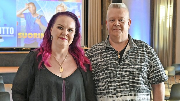 Näin Heli Palsanmäki kommentoi Facebookissa Aki-puolisonsa syöpäuutista