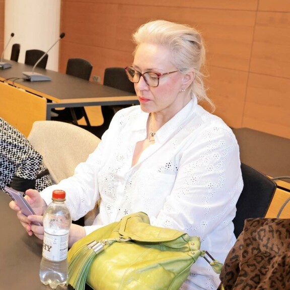 Susannan mukaan parin ero on nyt lopullinen.He menivät naimisiin viisi vuotta sitten ja erosivat kaksi vuotta sitten. Eron jälkeenkin he olivat tapailleet. Susannan mukaan parin ero on nyt lopullinen.He menivät naimisiin viisi vuotta sitten ja erosivat kaksi vuotta sitten. Eron jälkeenkin he olivat tapailleet.