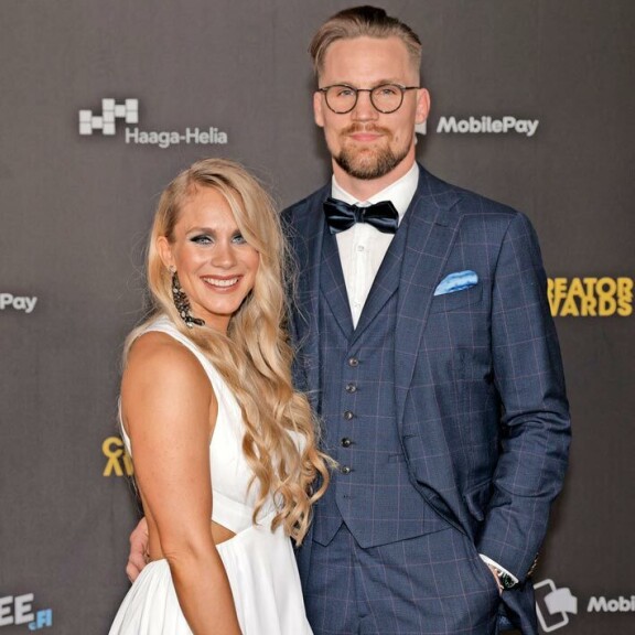 Teemu ja Eevi ovat olleet yhdessä yli viisi vuotta. Heillä on taaperoikäinen lapsi. Teemu ja Eevi ovat olleet yhdessä yli viisi vuotta. Heillä on taaperoikäinen lapsi.