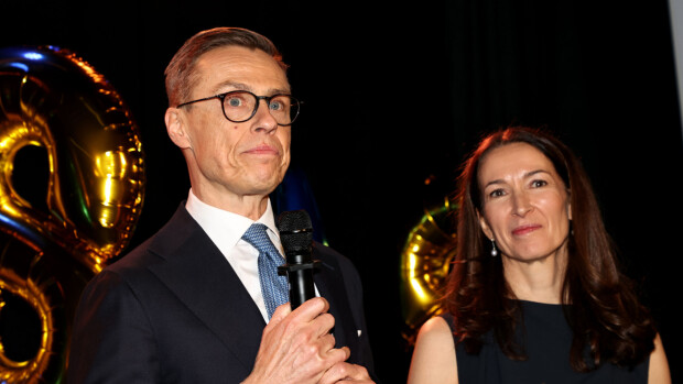 Tällaisessa muotiluomuksessa Suzanne Innes-Stubb edustaa Norjassa – kuva