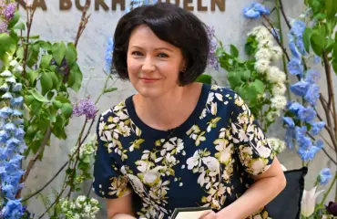 Oho! Jenni Haukio repäisee kovassa seurassa
