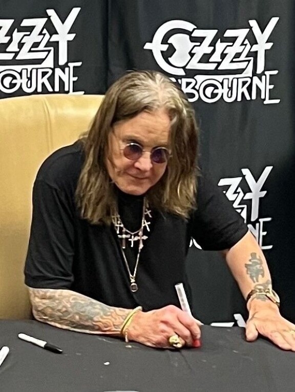 Ozzy jakeli nimmareita.