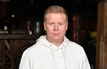 Sampo Kaulasen mökki syttyi palamaan – näin kävi