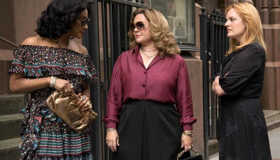 Tiffany Haddish, Melissa McCarthy ja Elisabeth Moss elokuvassa The Kitchen.
