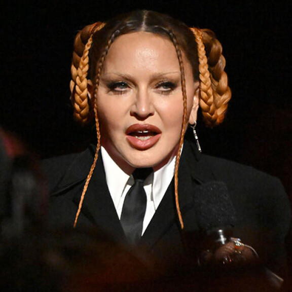 Ei rypyn ryppyä! Madonna, 64, hämmentää ikinuorella ulkonäöllään madonna