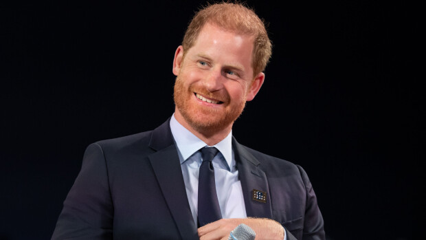 Huhhuh! Näin surffaa prinssi Harry – video