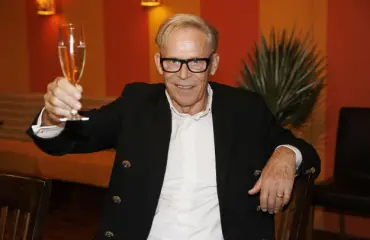 Topi Sukari paljastaa hurjat suunnitelmansa: tänne tulee Suomen korkein hotelli