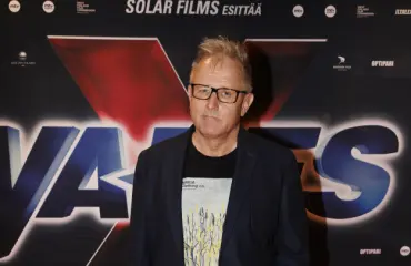 Raakaa puhetta! Kirjailija Reijo Mäki menetti uskonsa Suomen nuorisoon: ”Menetetty sukupolvi”