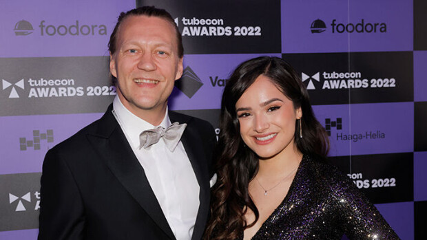 Jukka Hildén käy kuumana Chachi-vaimonsa ammekuvista: 'Wau wau wau' jukka ja chachi