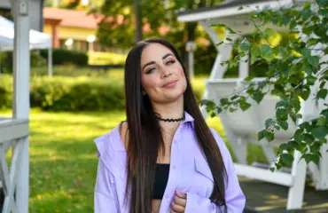 Jestas! Anna Abreu poseeraa yläosattomissa – aviomieheltä tyhjentävä reaktio