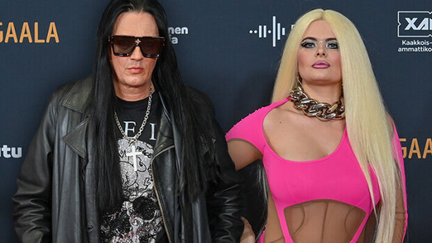 Hellittelynimet käytössä! Erika Vikman ja Jyrki 69 flirttailevat avoimesti Jyrki ja Erika