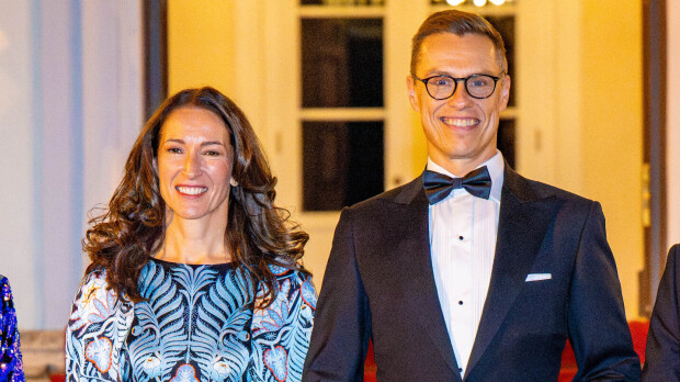 Mitä pukuloistoa! Suzanne Innes-Stubb ja kruununprinsessa Victoria säkenöivät gaalassa – kuvat