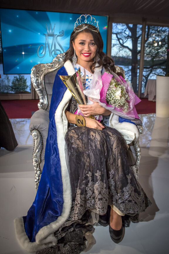 Shirly Karvinen kruunattiin Miss Suomeksi vuonna 2016.