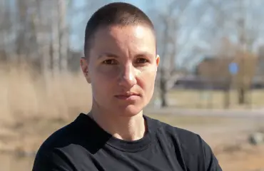 Elina Gustafsson: Riipaiseva ulostulo