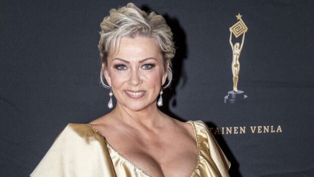 Helena Ahti-Hallberg täytti juuri 55 vuotta – uskoisitko? Helena Ahti-Hallberg