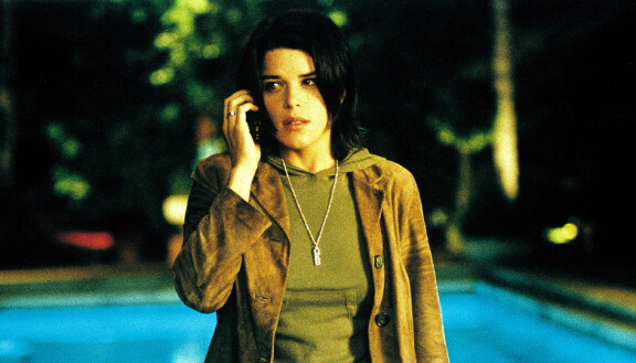 Sidneyn roolissa nähtävä Neve Campbell on myös esiintynyt sarjoissa Greyn anatomia, Mad Men ja House of Cards.