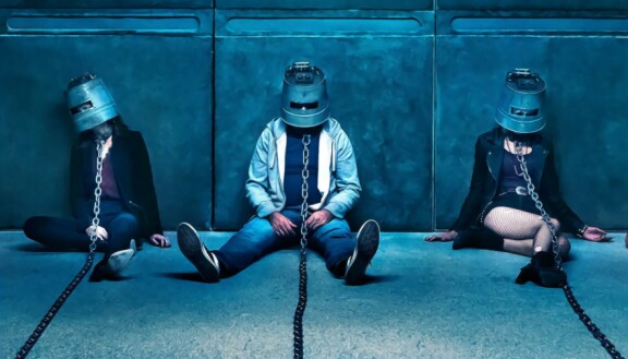 Jigsaw perustuu Saw-kauhuelokuvasarjaan, joka sisältää kymmenen osaa. Yhdestoista elokuva on tulossa vuonna 2025.