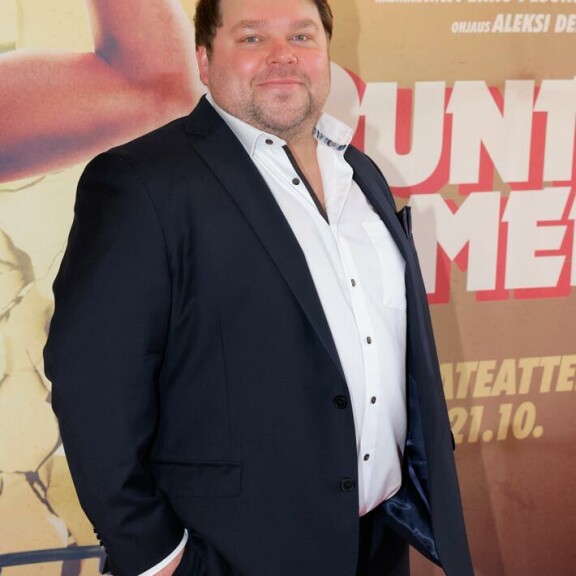 Putous-tähdillä on suuret tuloerot – Niina Lahtinen ja Aku Sipola käärivät hurjat massit Mikko Töyssy