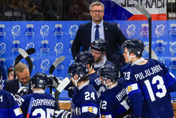 Jukka Jalonen on kaikkien aikojen menestynein leijonakoutsi. Nyt hän valmentaa Italian jääkiekkomaajoukkutta.