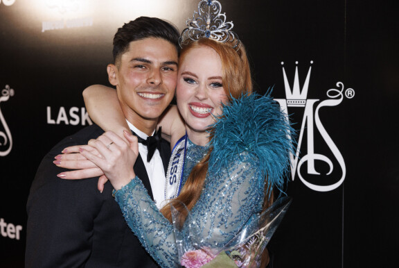 Nacho kannusti paulaa myös vuosi sitten Miss Suomi -finaalissa.