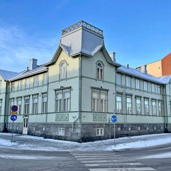 Silminnäkijöiden mukaan Matias ja opiskelijanainen olivat puolilta öin alkaen muutaman tunnin Matiaksen asunnolla. Tämän jälkeen he siirtyivät tytön luokse nukkumaan. Silminnäkijöiden mukaan Matias ja opiskelijanainen olivat puolilta öin alkaen muutaman tunnin Matiaksen asunnolla. Tämän jälkeen he siirtyivät tytön luokse nukkumaan.