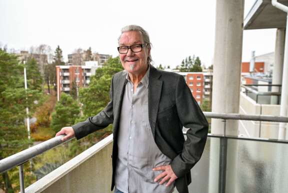 Juha Veijonen on eläkkeellä, mutta sanoo olevansa valmis vartissa hommiin, jos kutsu käy.