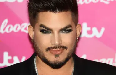 Hurja muodonmuutos! Adam Lambert laihtui kymmeniä kiloja – tältä megatähti näyttää nyt