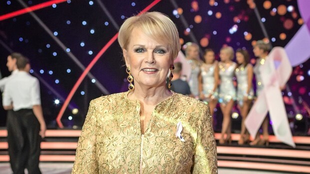 Katri Helena lentokentällä tunnistamattomana – kuva