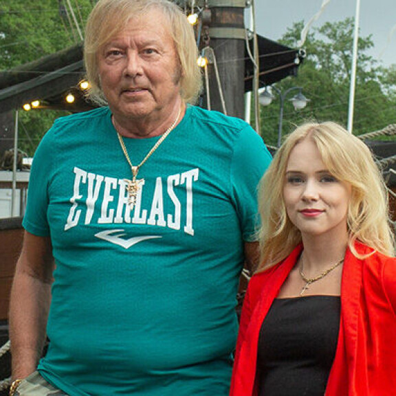 Danny muutti loppuvuodesta 2022 uudehkoon kerrostaloasuntoon. Asunnossa on myös Helmille oma huone. Danny ja Helmi