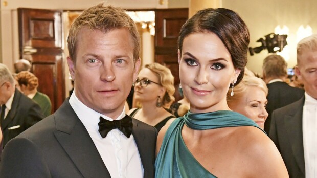 Oho, mikä perhekuva! Kimi Räikkönen yllätti Minttu-rakkaansa