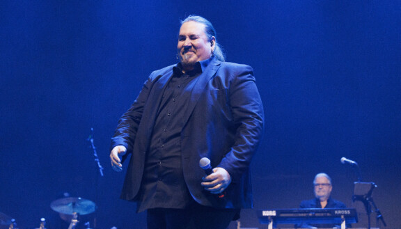 Antti esiintyi myös kevään Kiitos Paula -konsertissa.