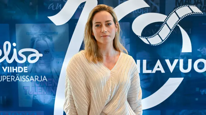 Iina Kuustonen ilmoittaa olevansa tylsä ja keski-ikäinen ihminen