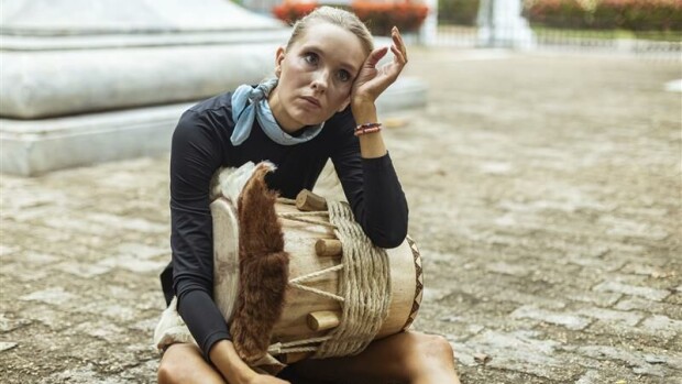 Metti Forssell suuttuu koiralle Amazing Racessa: 'Nyt helvettiin!'